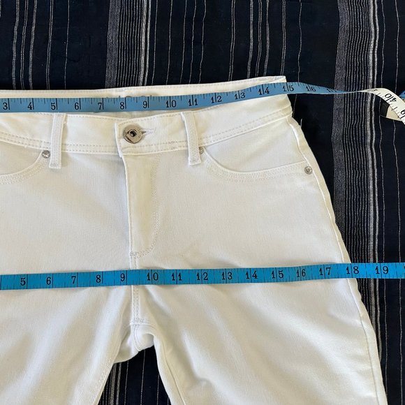 DL1961 Emma Legging in milk - Picture 7 of 12